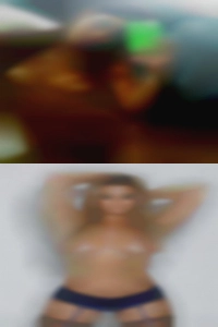 Nellibellings, women looking
